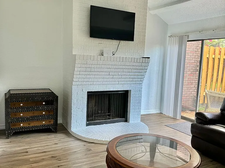 1255 E County Line Rd #D4 — Photo 5