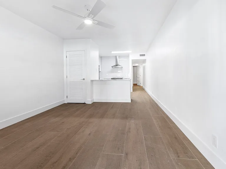 530 S Federal Hwy #9 — Photo 3