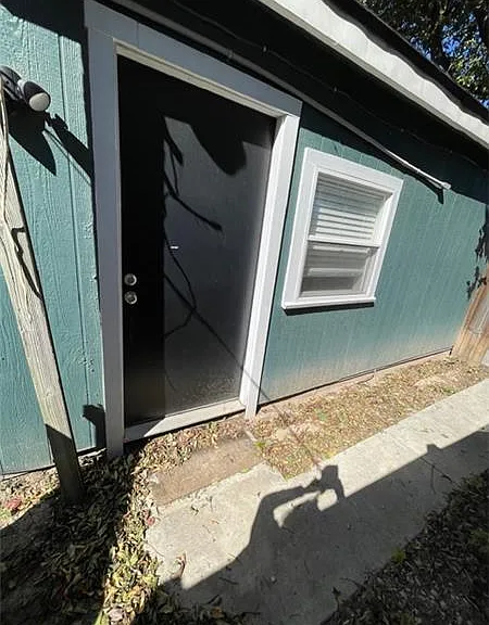 2107 Morrow Ave #B — Photo 1