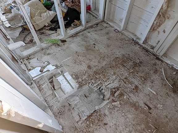 2nd image of 49 Northfield Ave