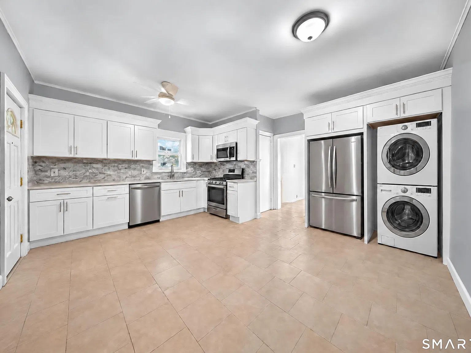 2 bed, 1.0 bath, 1175 sqft, $1,900 — Photo 1