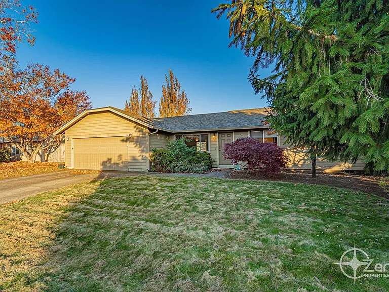 1401 SE Park Crest Ave — Photo 3