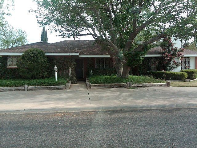 1st image of 2610 E 21st St