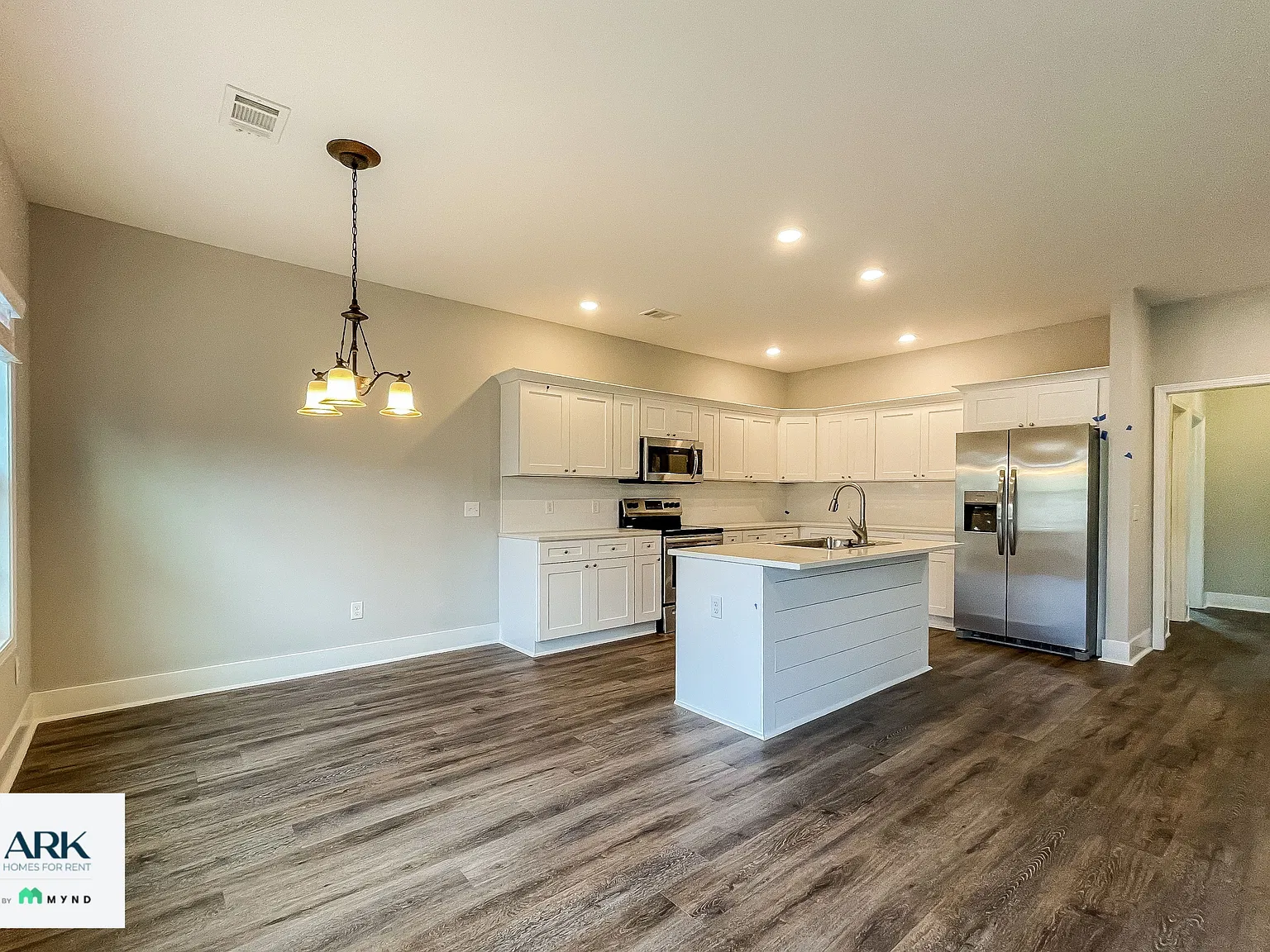 3 bed, 2.0 bath, 1586 sqft, $1,925 — Photo 4