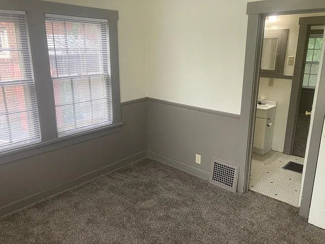 414 W Crawford Ave — Photo 9