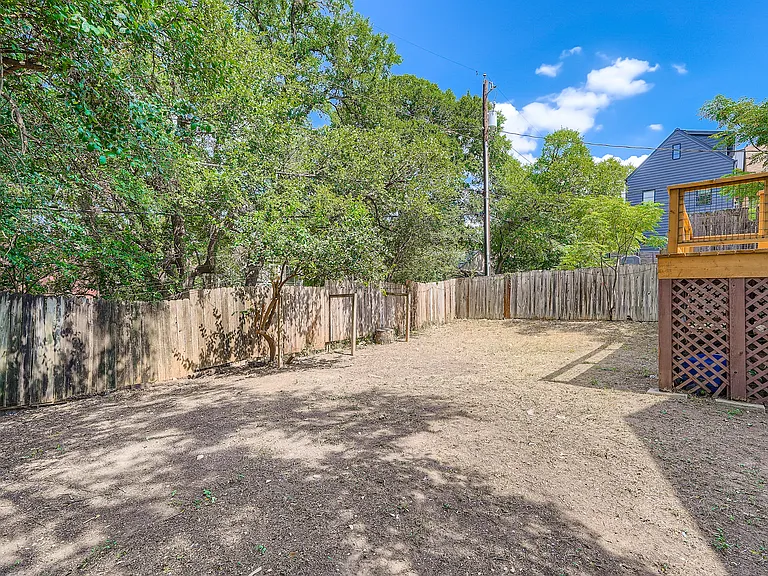 710 Pressler St — Photo 27