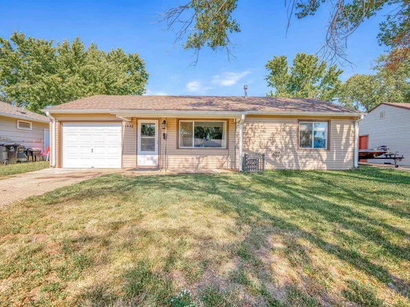 1432 Cheyenne Ave, Salina, KS 67401