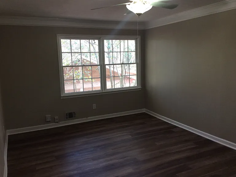 80 Homestead Pl — Photo 8