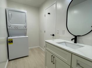 1043 Reed Ter APT 4, Sunnyvale, CA 94086