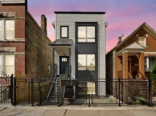 2626 W 21st St #3, Chicago, IL 60608