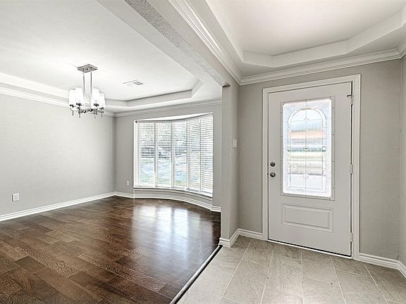 5th image of 709 Bardfield Ave
