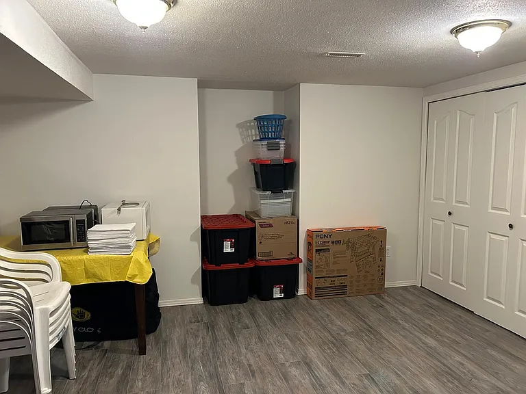 1565 Bramble Ln #LOWER LEVEL — Photo 9