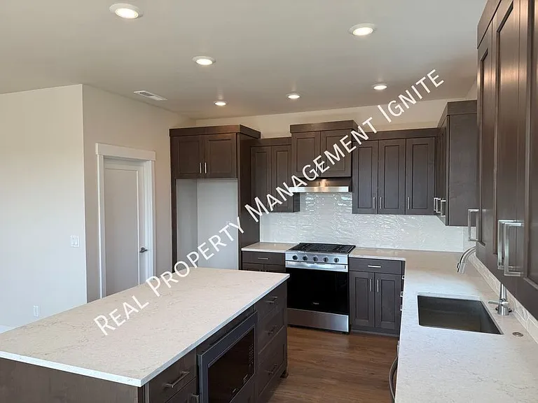 60948 SE Apollo Pl — Photo 3