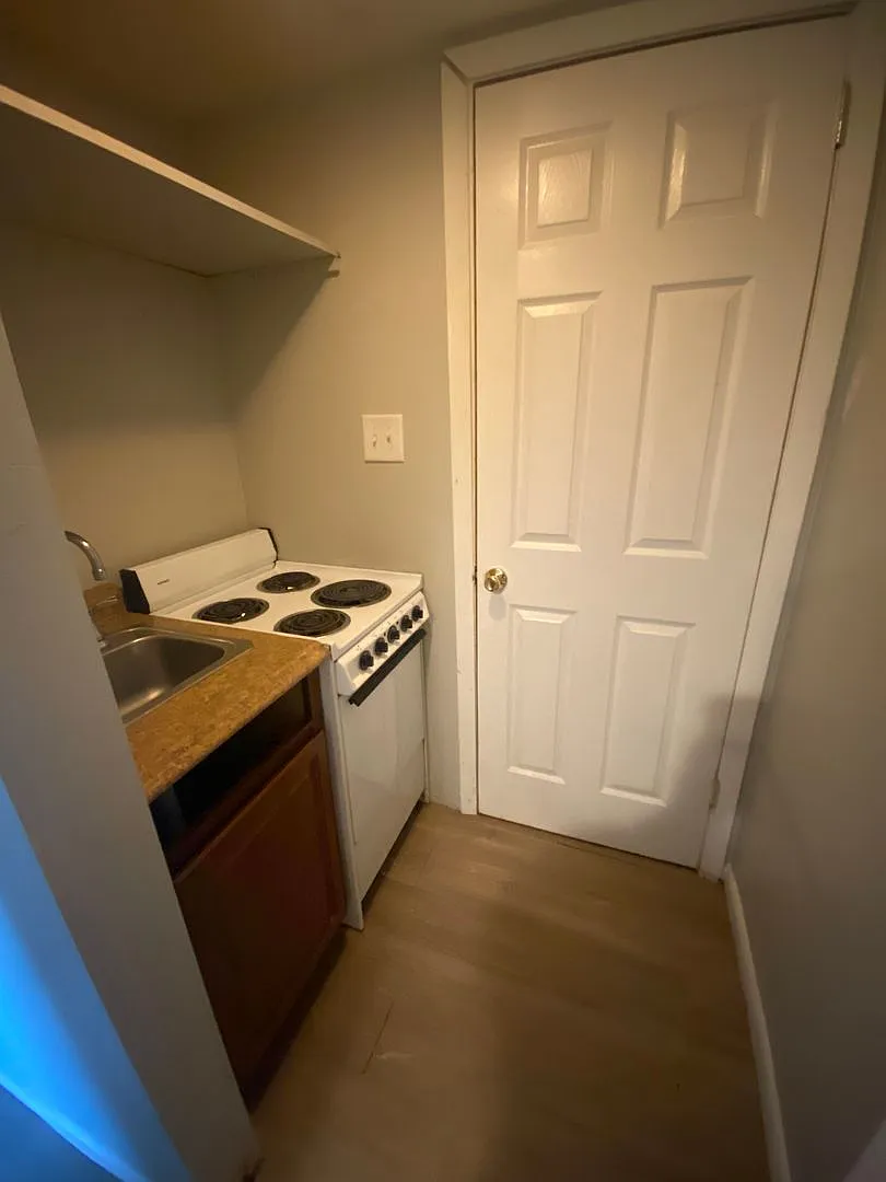 1319 Walnut Ave — Photo 1