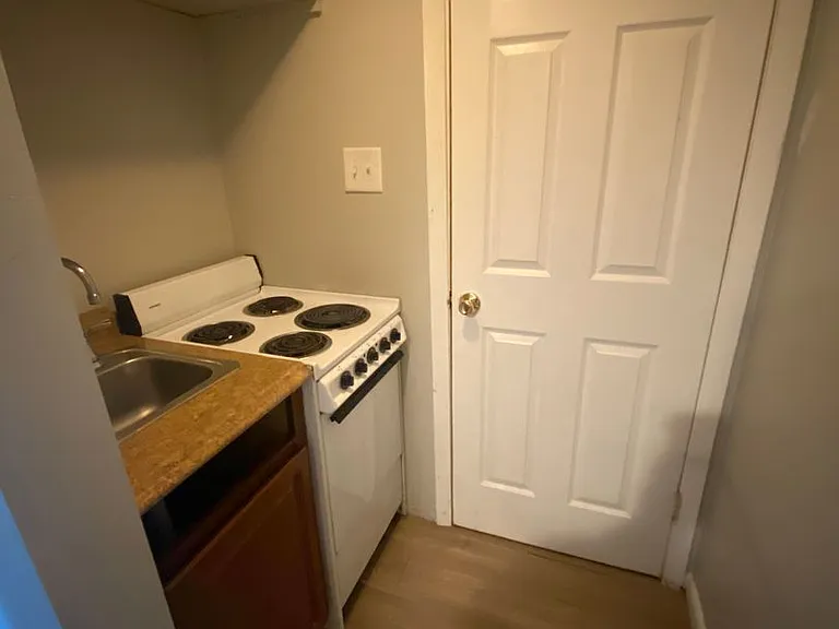1319 Walnut Ave — Photo 1