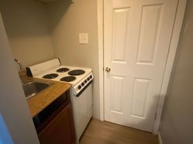 1319 Walnut Ave