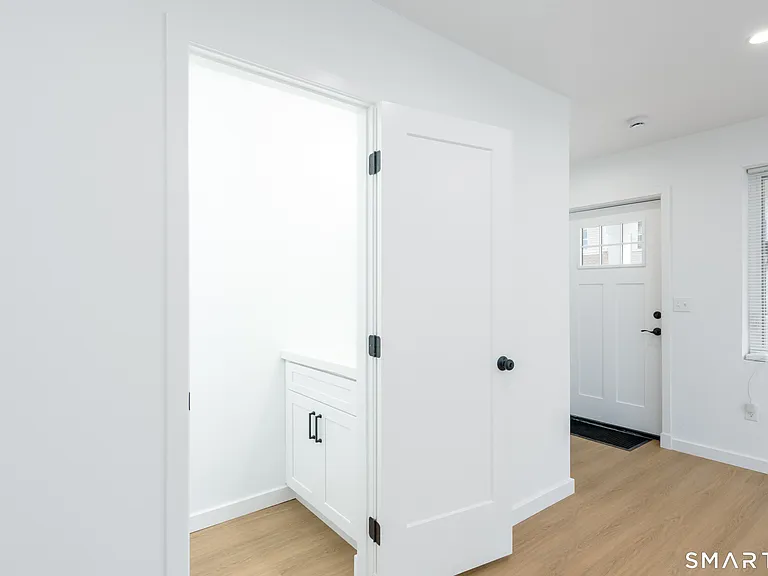 28 Townsend St — Photo 10