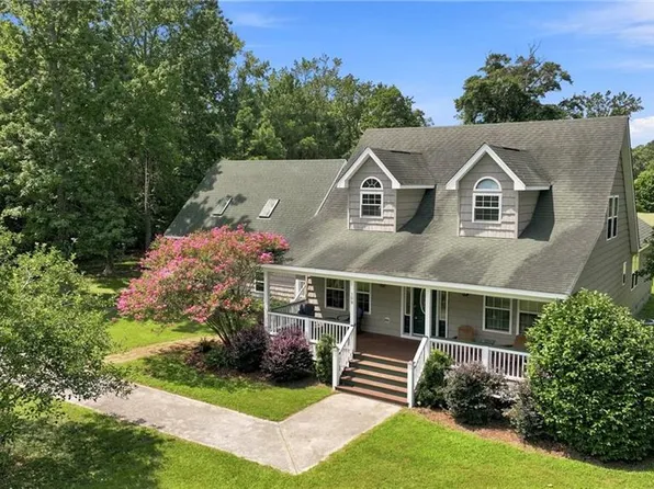 108 Young Rider Ln, Grandy, NC 27939