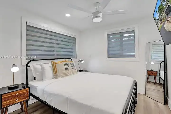 2100 SW 28th Way — Photo 22