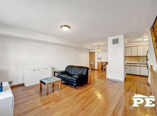 18 Skyline Dr, Staten Island, NY 10304