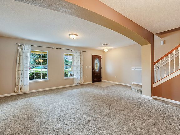 5th image of 184 Thornloe Dr