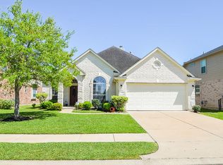 14 Mira Loma Dr, Manvel, TX 77578