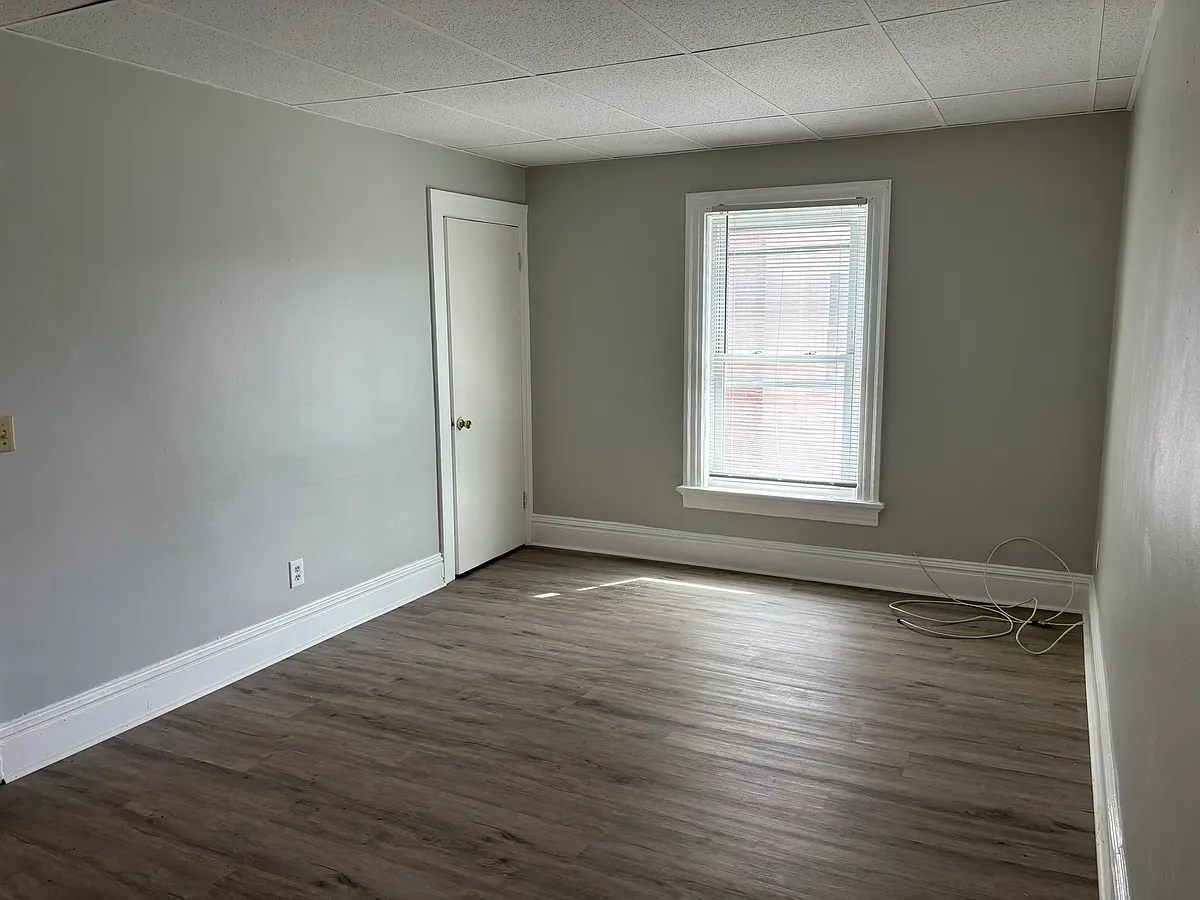Building Photo - 215 Pearl St #4