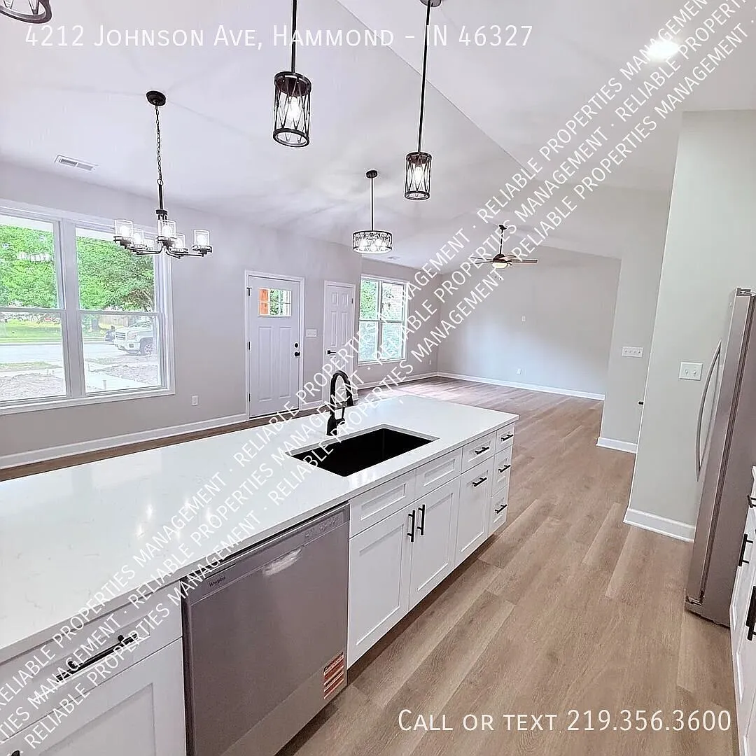 Presenting a stunning new construction ranch home - 4212 Johnson Ave, Hammond — Photo 3