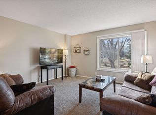 4116 Skylark Ln, Eagan, MN 55122