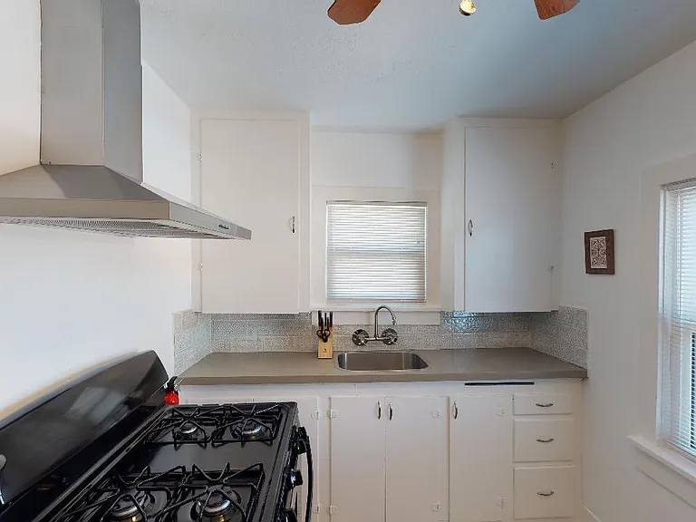 2101 New York Ave SW — Photo 9