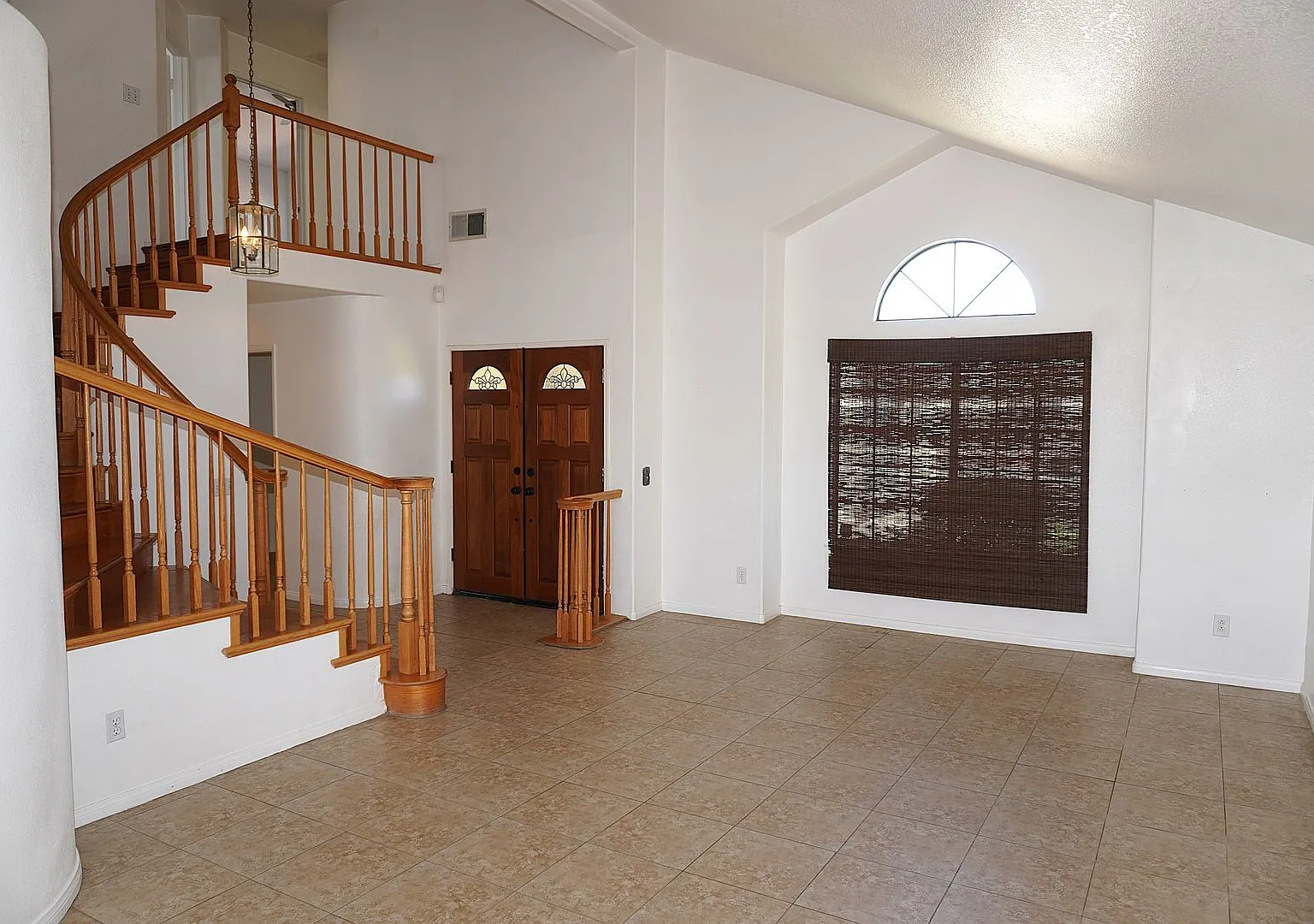 Moreno Valley Ranch 4 Bedroom — Photo 2