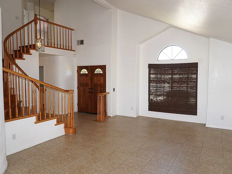 25955 La Barca Rd — Photo 2