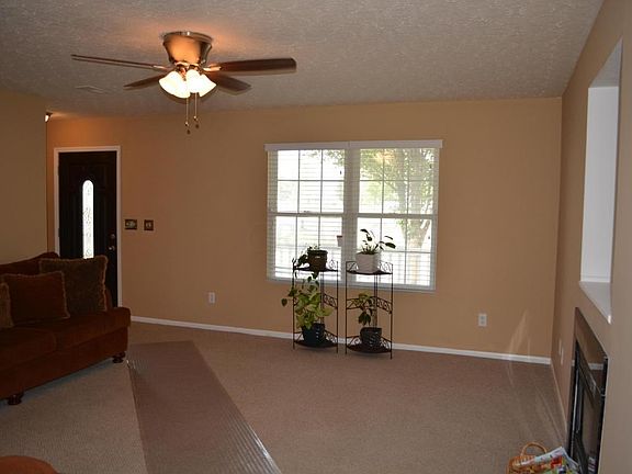 4th image of 1386 Chickweed St