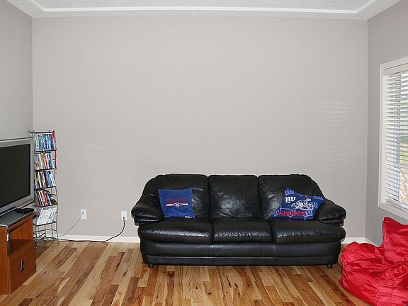 4th image of 9171 River Rock Dr N
