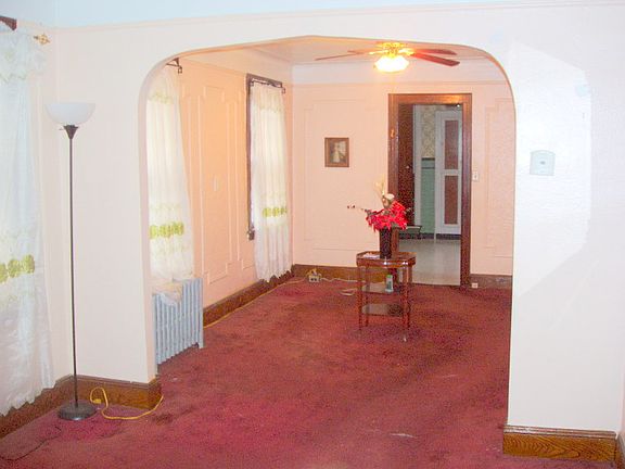3rd image of 16722 142nd Ave
