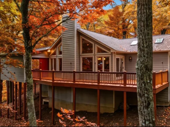 457 E Catoctin Dr, Wintergreen Resort, VA 22967