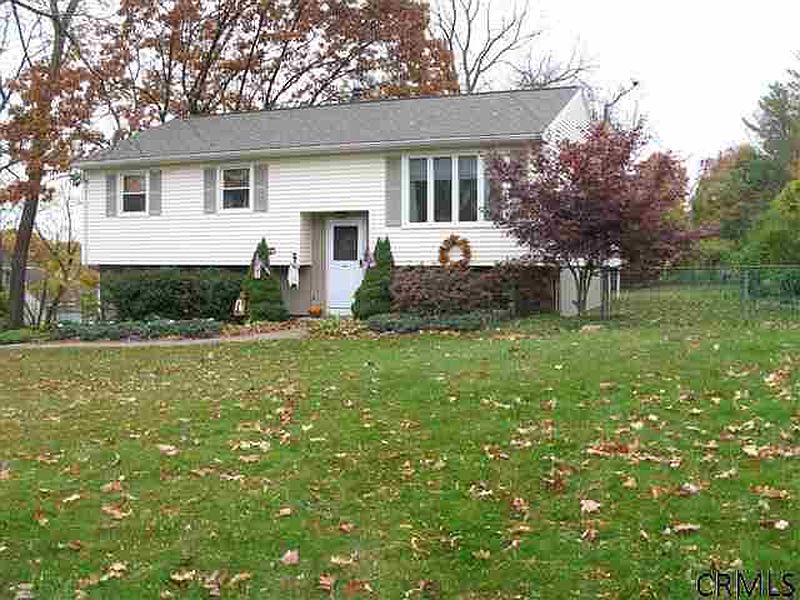 2nd image of 16 BIRCH Lane