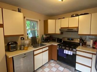 15 Pleasant Pl #2, Cambridge, MA 02139