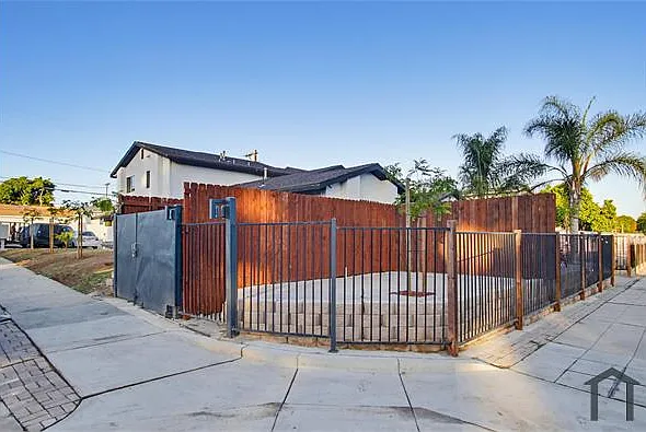 1931 Woden St — Photo 13