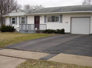 3101 SW 30th St, Topeka, KS 66614