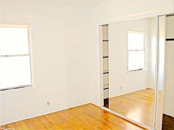 5th image of 2850 Reynier Ave