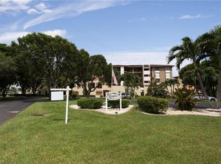 4013 SE 20th Pl APT 401, Cape Coral, FL 33904