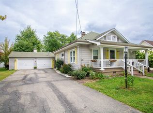 707 S 5th St, Marshall, IL 62441