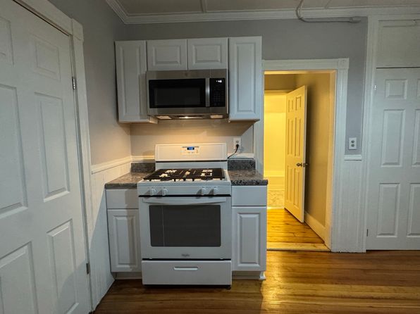 58 Division St APT 2