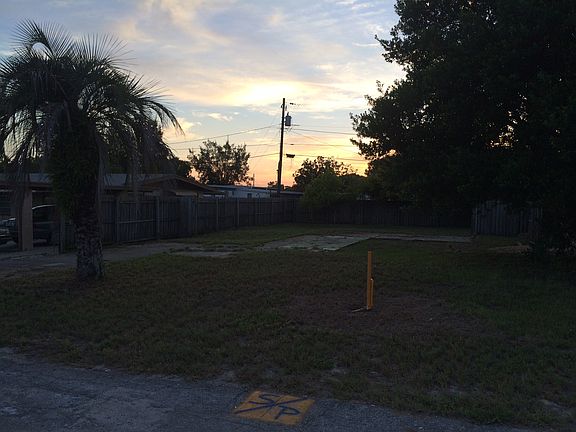3rd image of 1831 Hess Dr