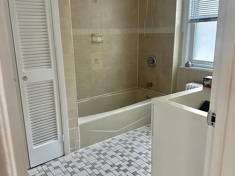 363 Belleville Ave #2 — Photo 6