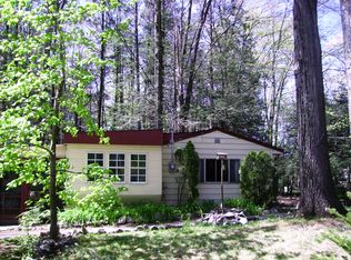 8 Perch Ln, Pine Grove, PA 17963