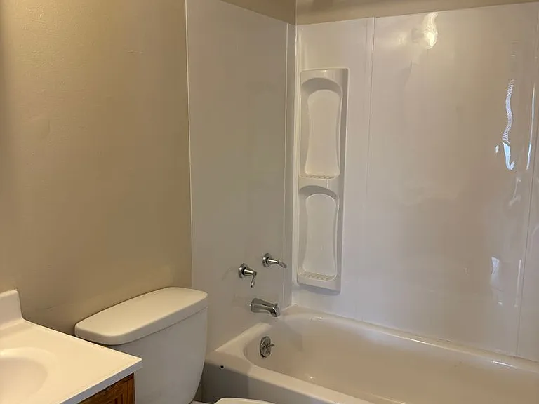 210 James Street — Photo 8