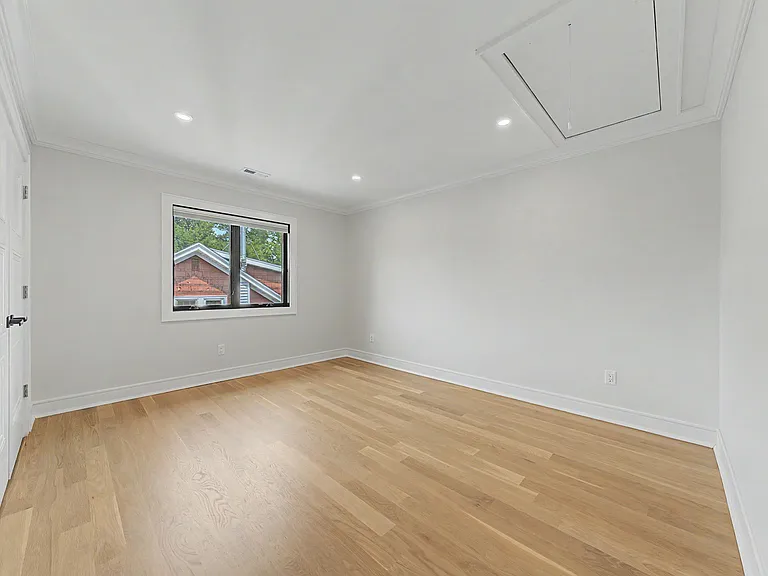 67 Westervelt Pl — Photo 30