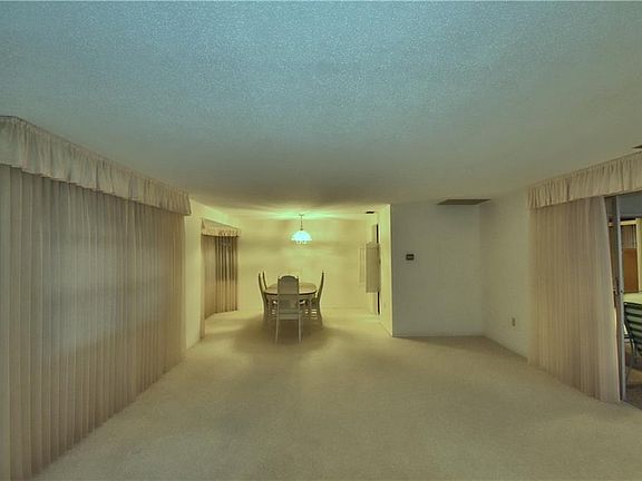 5th image of 1155 Circle Dr
